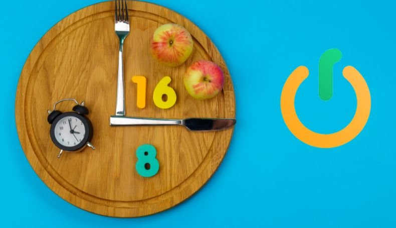 Plato de Madera Con Decoración a Manera de Reloj Y Logo de App Fastic